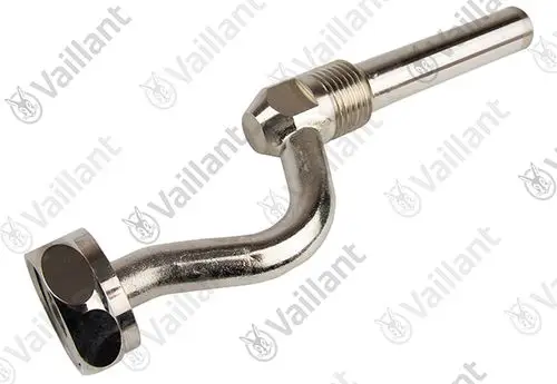 Vaillant Anschlussstück aus verchromtem Metall mit gewundenem Rohr und flachem Ende, geeignet für Heizungs- oder Versorgungssysteme.